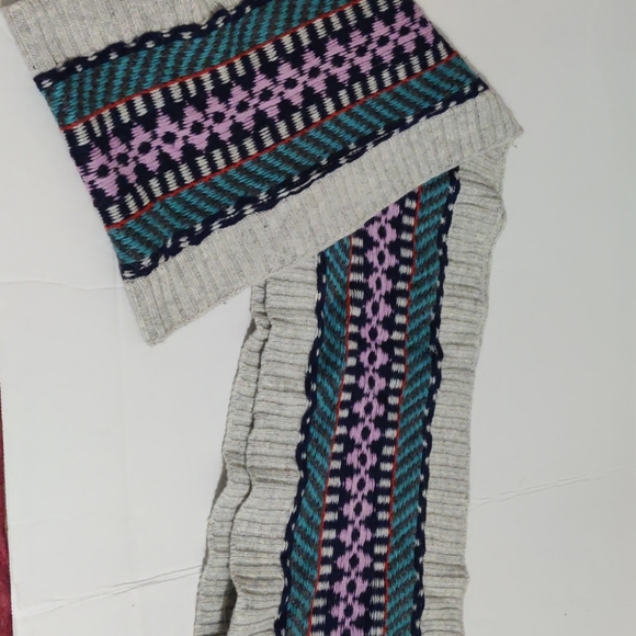 American Eagle Outfitters scarf NWOT - Picture 4 of 4